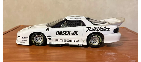 6 Unser Jr car white KDes